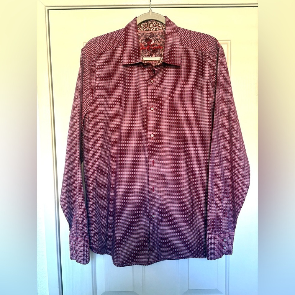 Robert Graham Button Up Shirt | Red Pattern | Size Large |